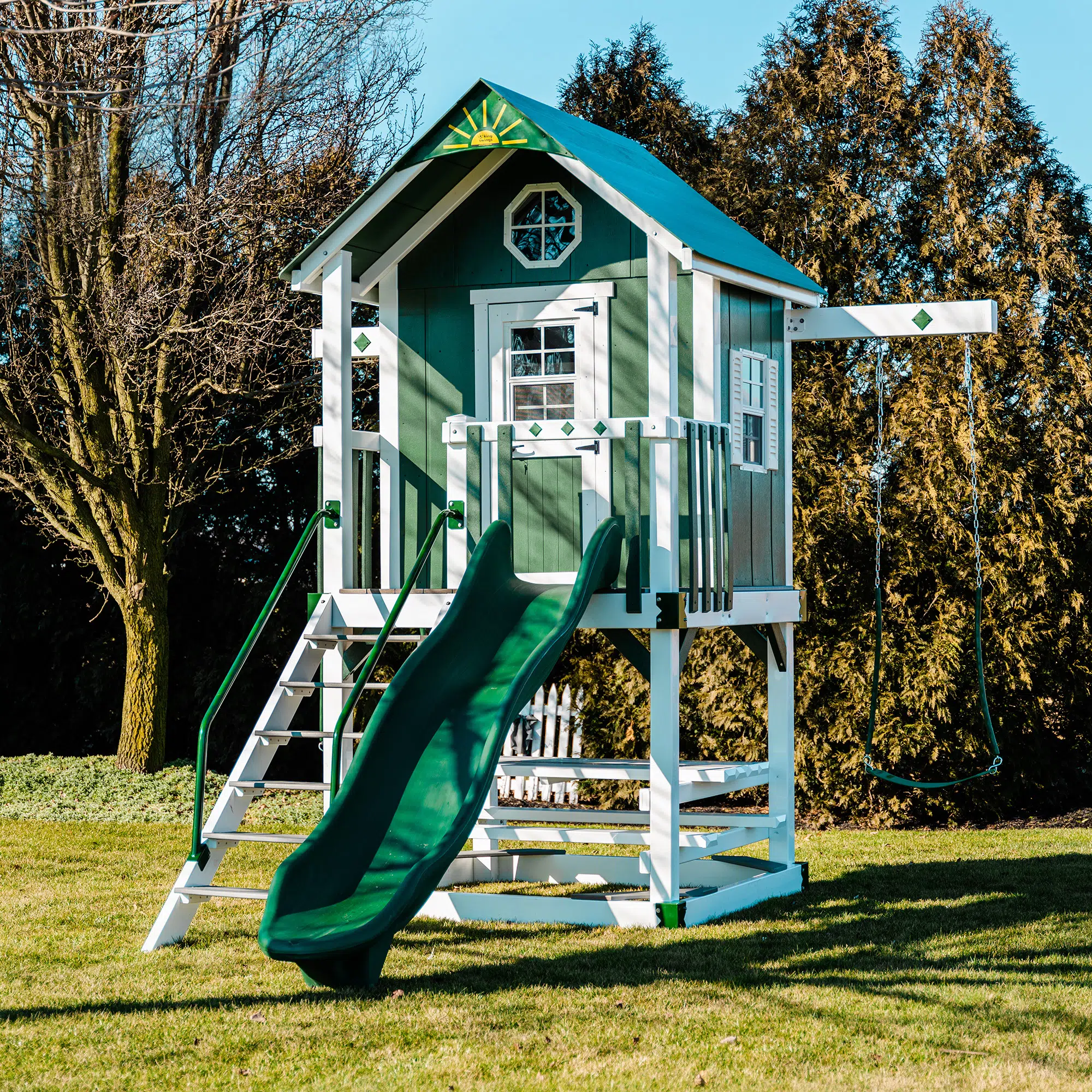Bright White Vinyl w Green Playhouse, Green Accessories, Green Accents