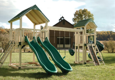 What Features Matter Most When Buying a Backyard Playset?